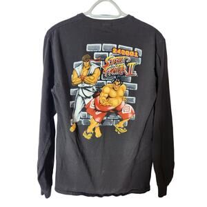 Capcom Street Fighter II Long Sleeve graphic t-shirt medium